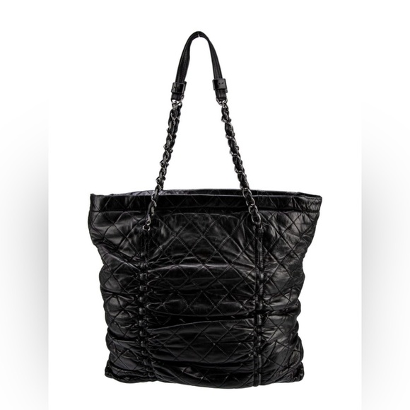 Beautiful authentic Chanel Tote Bag! - Picture 5 of 5